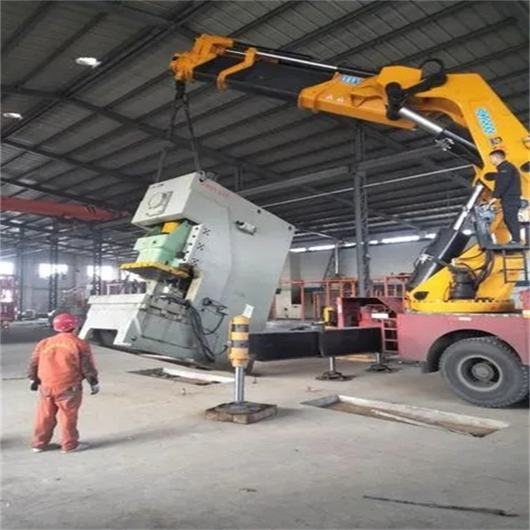 石家庄长安80吨折臂吊车出租附近电话